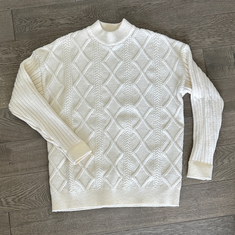 Aelfric Eden White Cable Knit Crewneck Sweater